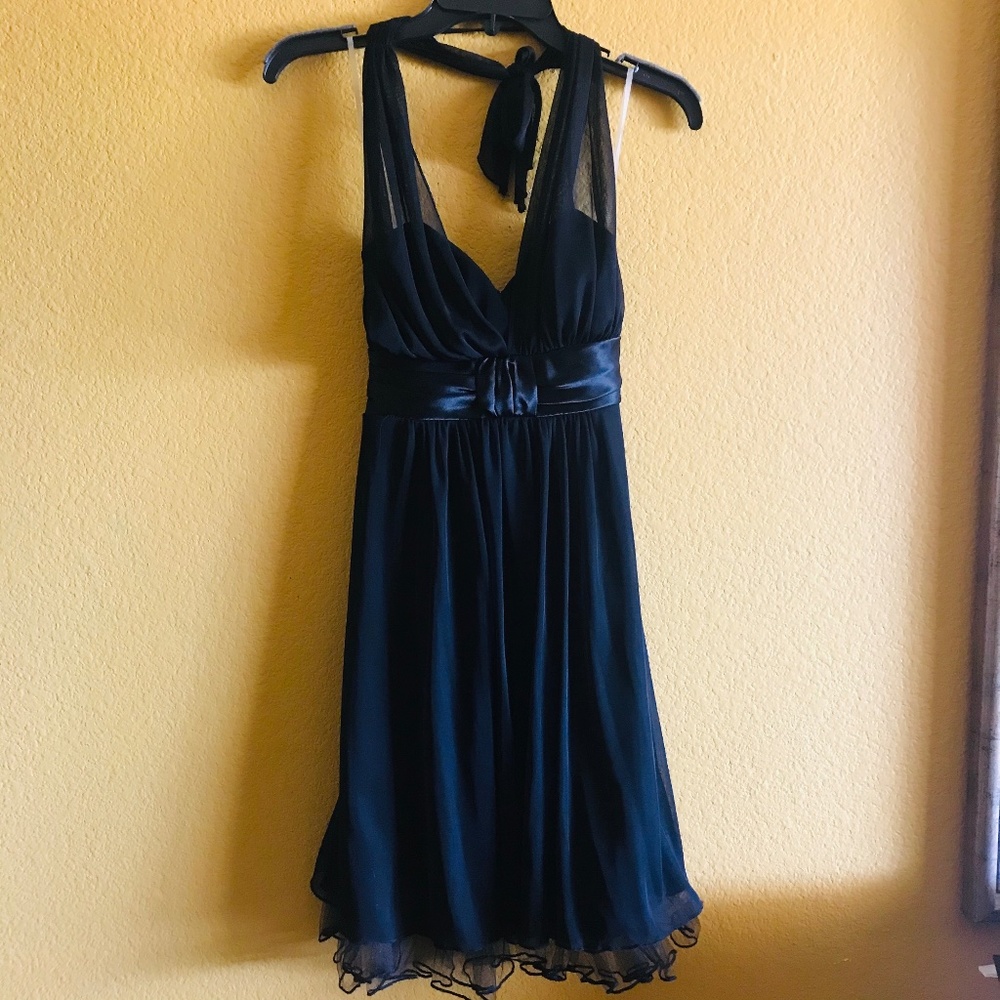 ✨ Speechless black dress EUC ✨